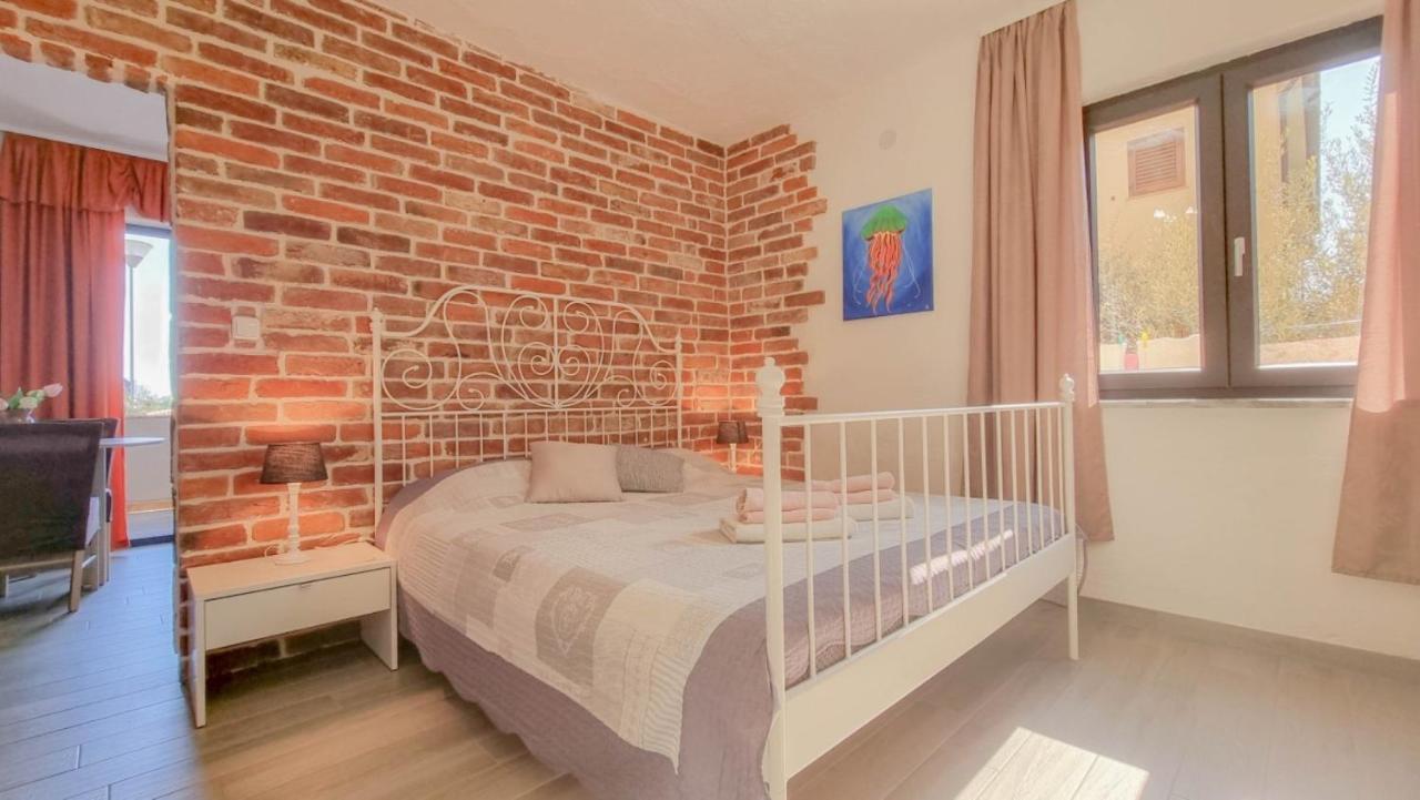 Enio Apartment Novigrad  ภายนอก รูปภาพ