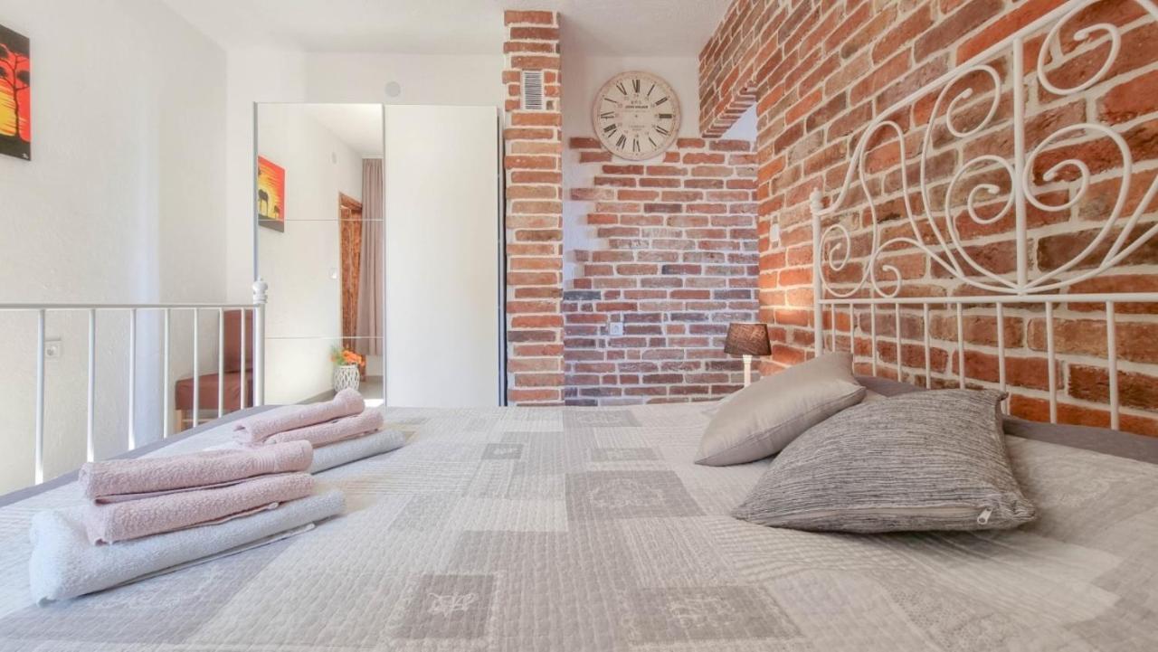 Enio Apartment Novigrad  ภายนอก รูปภาพ